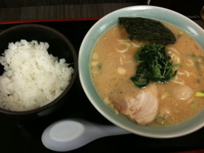 横浜家系ラーメン 港家 入船店